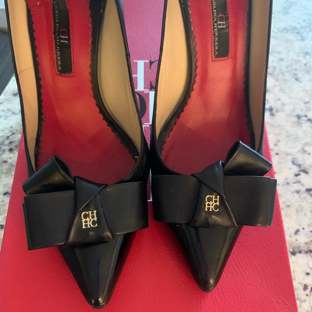 Carolina Hererra black pump 36